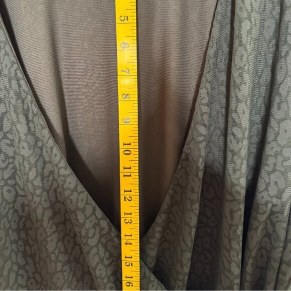 NWOT Jones NY Signature Woman Blouse sz XL Dressy Olive Green Lacey 3/4 Sleeves - Picture 10 of 12